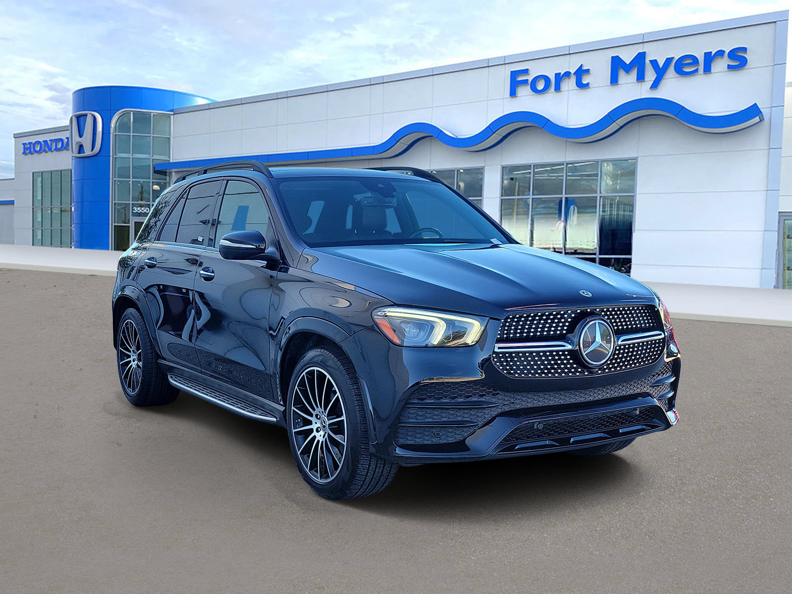 Used 2023 Mercedes-Benz GLE 350 image 1