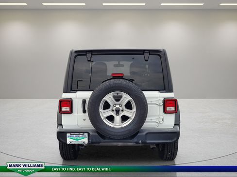Used 2019 Jeep Wrangler Sport AWD/4WD image 5