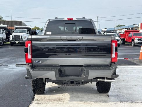 New 2026 Ford F350 Platinum w/ Tremor Off-Road Package AWD/4WD image 4