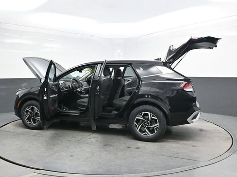 Used 2024 Kia Sportage LX AWD/4WD image 37