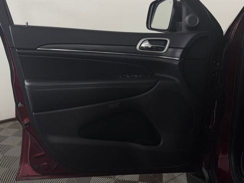 Used 2021 Jeep Grand Cherokee Limited AWD/4WD image 14
