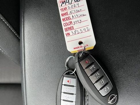Used 2024 Nissan Altima 2.5 SV image 46