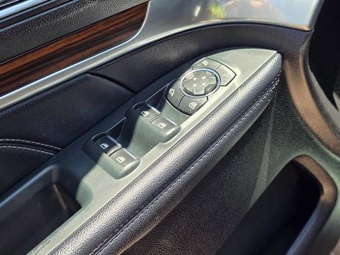 Used 2018 Ford Explorer Limited FWD image 26