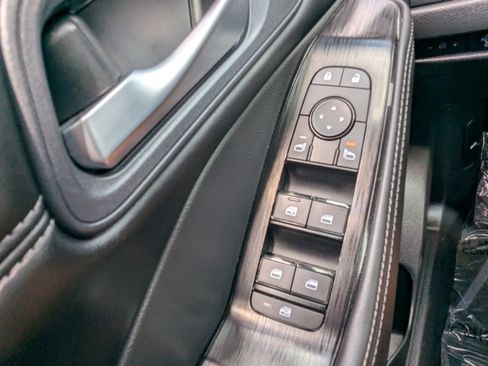 Certified 2023 Nissan Rogue SV w/ SV Premium B Package FWD image 36