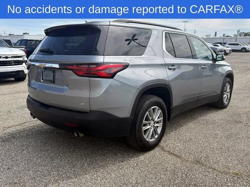 Used 2023 Chevrolet Traverse LT FWD image 7