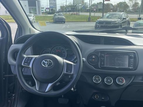 Used 2017 Toyota Yaris L FWD image 10