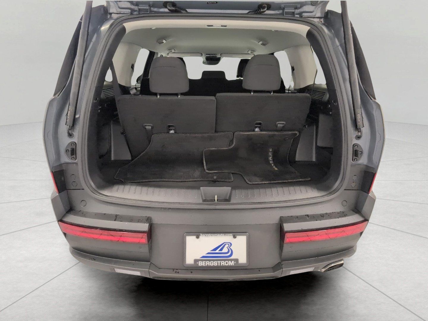 Used 2024 Hyundai Santa Fe SE AWD/4WD image 16
