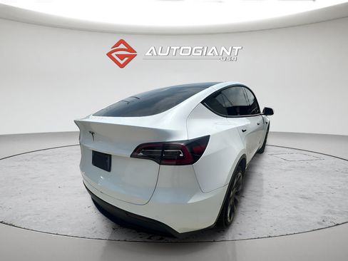 Used 2021 Tesla Model Y Long Range AWD/4WD image 10