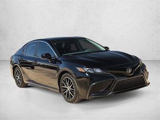 Used 2024 Toyota Camry SE FWD video 3