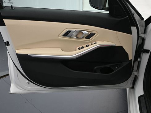 Used 2022 BMW 330i xDrive Sedan w/ Premium Package 2 image 10