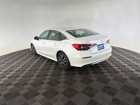 Used 2024 Honda Civic EX image 9