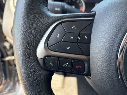 Used 2022 Jeep Renegade Latitude w/ Convenience Group image 12