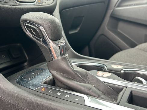 Used 2024 Chevrolet Equinox LT AWD/4WD image 17