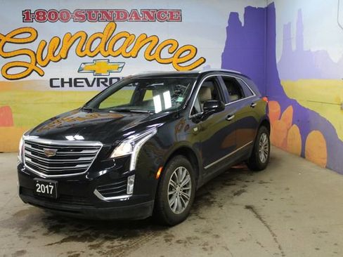 Used 2017 Cadillac XT5 Luxury w/ Driver Awareness Package FWD image 2