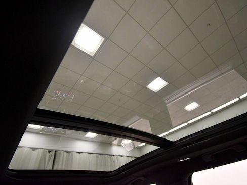 Used 2020 Lincoln Aviator Reserve w/ Equipment Group 202A image 16