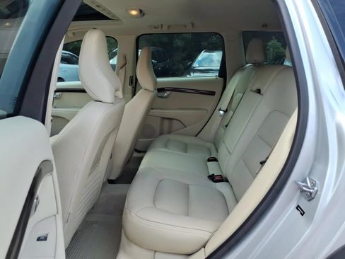 Used 2015 Volvo XC70 T5 Platinum w/ Climate Package FWD image 5