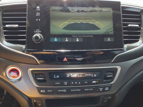 Used 2021 Honda Pilot Special Edition image 13