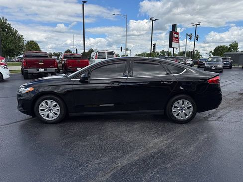 Used 2020 Ford Fusion S FWD image 4