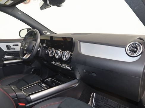 Used 2024 Mercedes-Benz GLA 35 AMG 4MATIC image 65