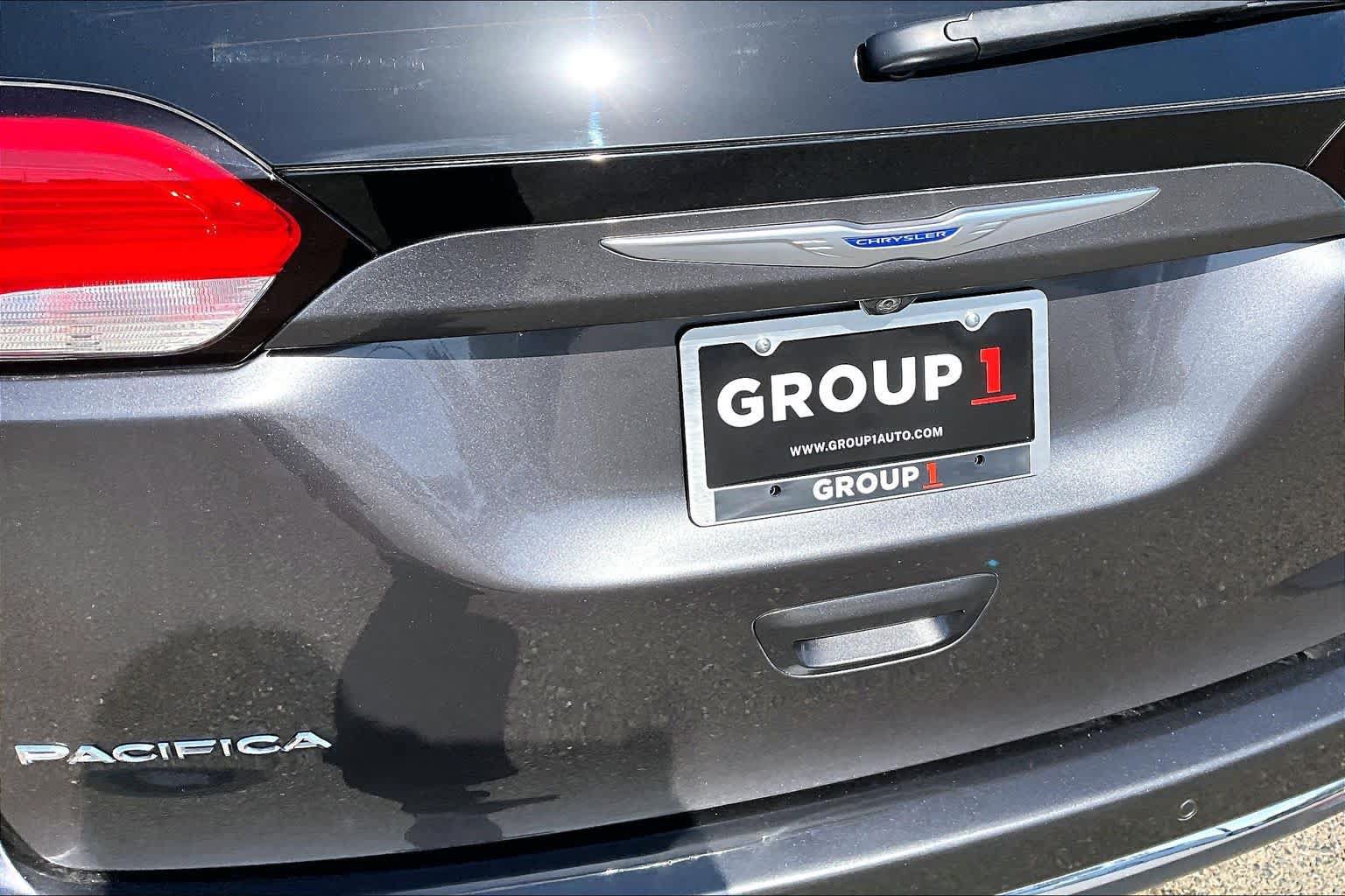 Used 2018 Chrysler Pacifica Touring-L FWD image 30