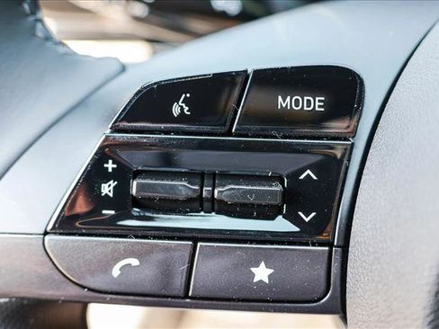 New 2025 Hyundai Elantra Limited image 14