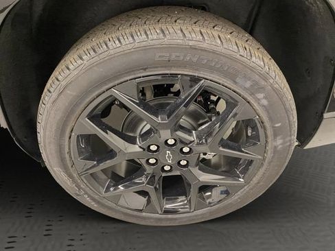 New 2026 Chevrolet Traverse RS w/ LPO, Floor Liner Package AWD/4WD image 16