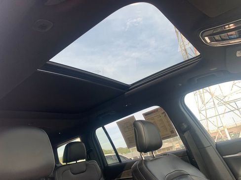 Used 2024 Jeep Grand Cherokee L Limited w/ Black Appearance Package image 19