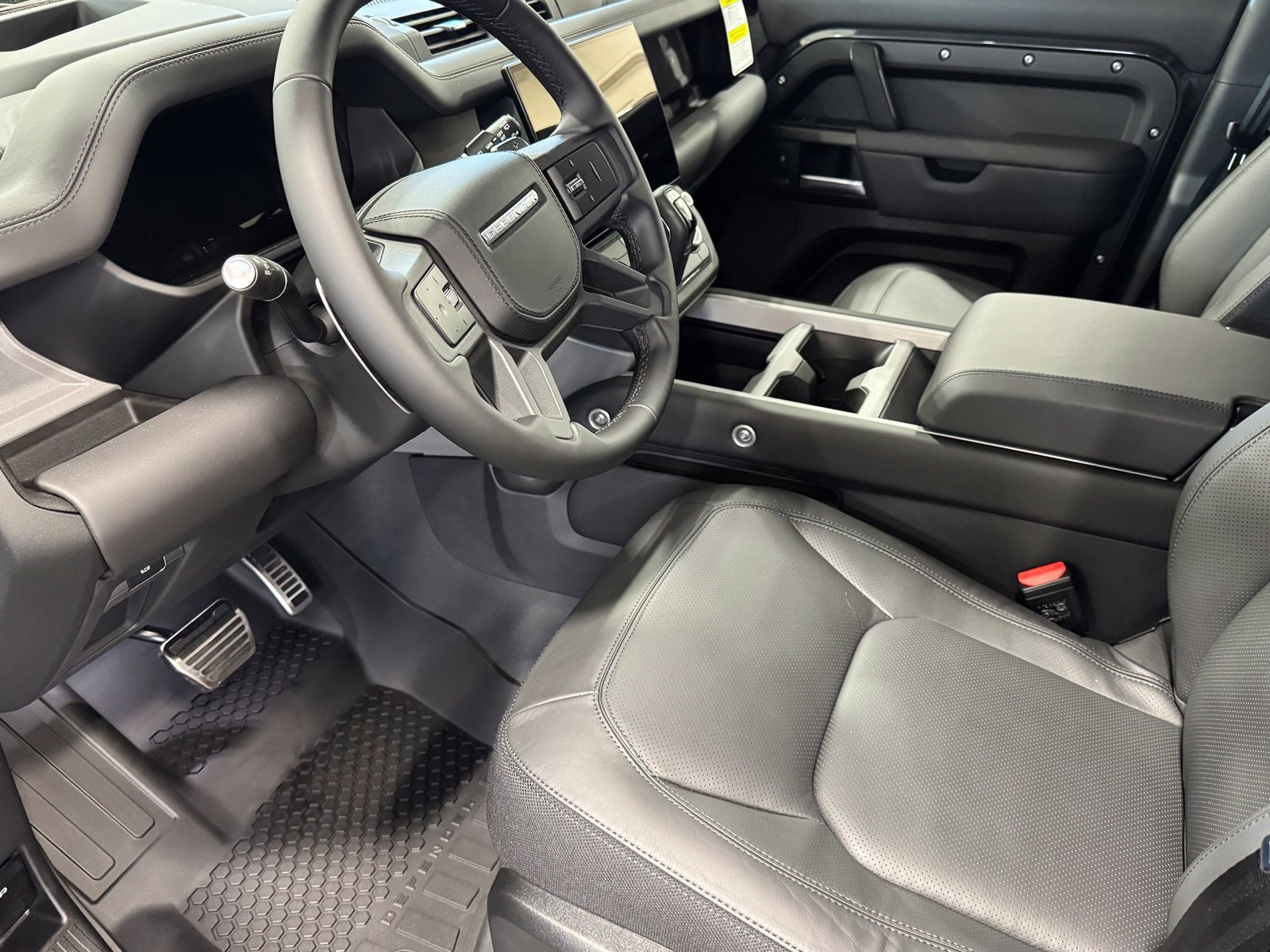 New 2026 Land Rover Defender 130 V8 AWD/4WD image 13