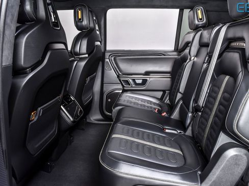 Used 2024 Rivian R1S Adventure image 18