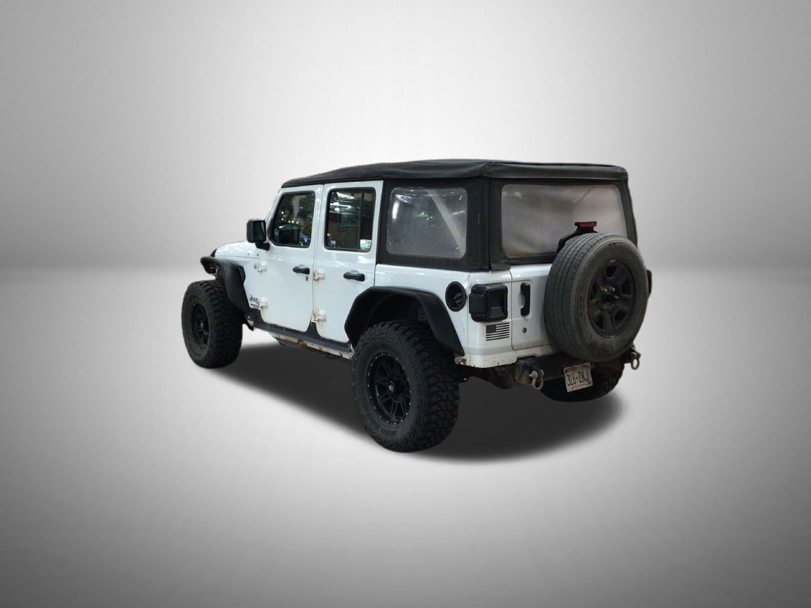 Used 2018 Jeep Wrangler Unlimited Sport AWD/4WD image 2