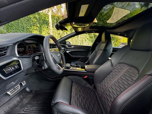 Used 2023 Audi RS 7 Sportback w/ Black Optic Package image 10