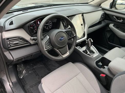 Used 2025 Subaru Outback Premium w/ Popular Package #1A image 4