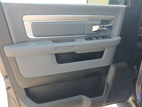 Used 2020 RAM 1500 Classic SLT AWD/4WD image 14
