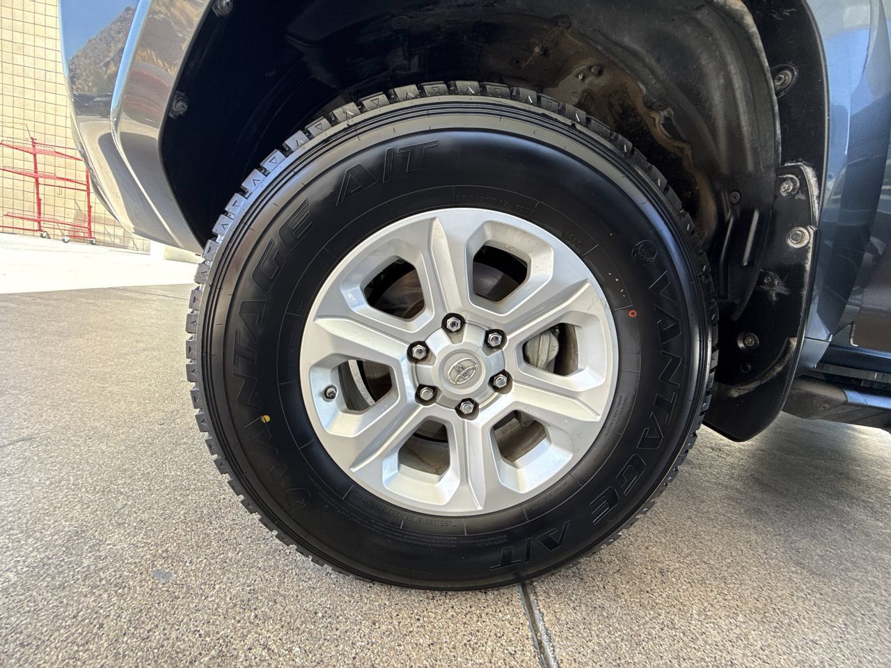 Used 2019 Toyota 4Runner SR5 Premium AWD/4WD image 32