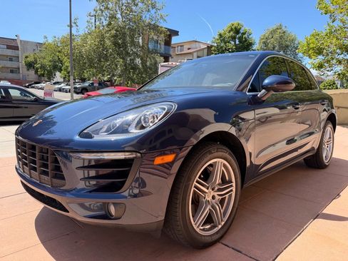 Used 2015 Porsche Macan S image 2