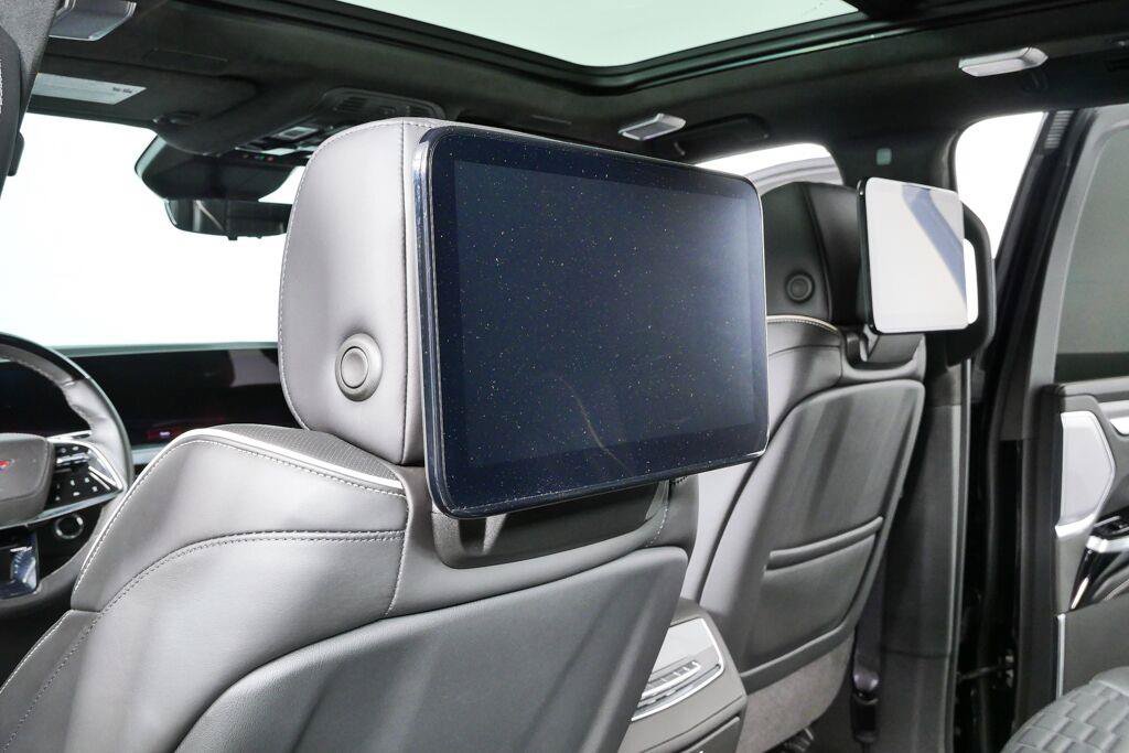Certified 2026 Cadillac Escalade ESV V AWD/4WD image 22