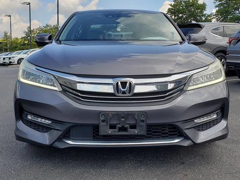 Used 2016 Honda Accord Touring image 2