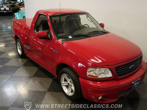 Used 2003 Ford F150 Lightning RWD image 36