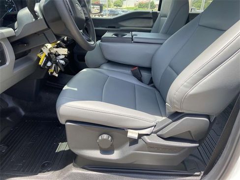 New 2025 Ford F550 4x4 Crew Cab Super Duty image 11