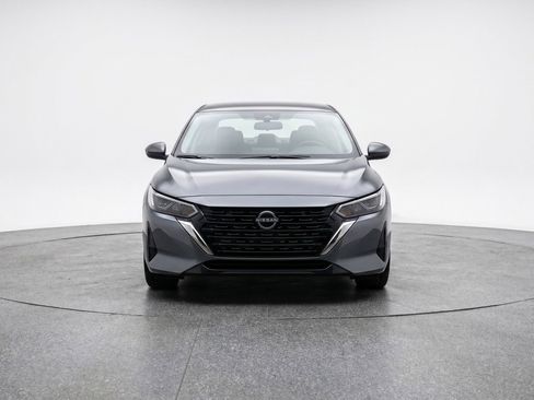 Used 2025 Nissan Sentra SV FWD image 2