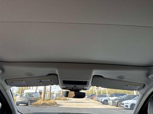 Certified 2025 Land Rover Discovery Sport S image 18