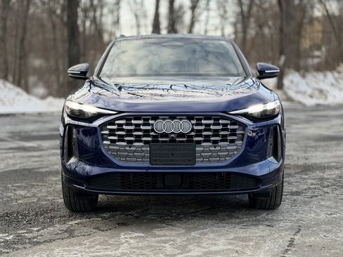 Certified 2025 Audi Q5 Premium w/ Convenience Package image 10