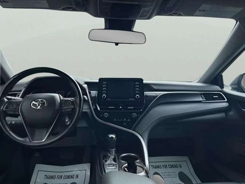 Used 2023 Toyota Camry SE image 7