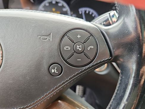 Used 2011 Mercedes-Benz S 550 image 12