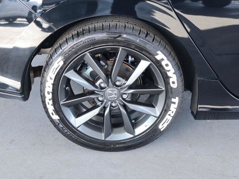 Used 2020 Honda Civic EX image 5