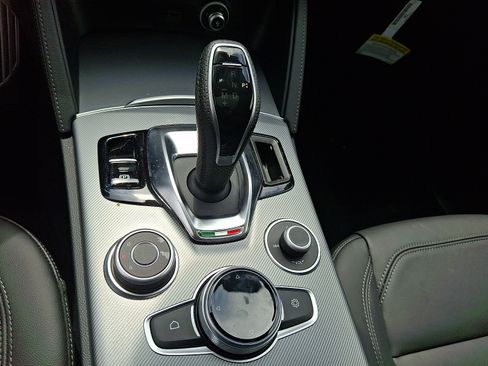New 2026 Alfa Romeo Stelvio Sprint w/ Convenience Package AWD/4WD image 11