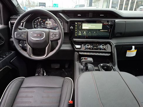 Used 2025 GMC Sierra 1500 AT4X image 15
