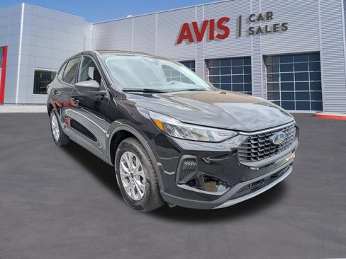 Used 2025 Ford Escape Active AWD/4WD image 3