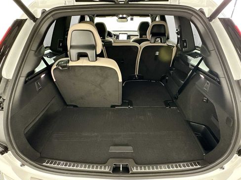 New 2025 Volvo XC90 B6 Plus w/ Protection Package Premier image 25