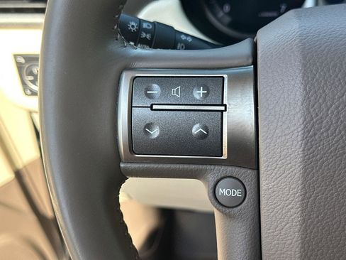 Used 2015 Lexus GX 460 w/ Premium Package image 25